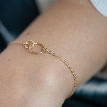 Load image into Gallery viewer, gold tiny links bracelet

