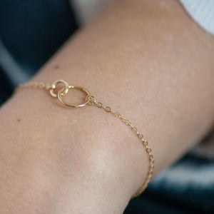 gold tiny links bracelet