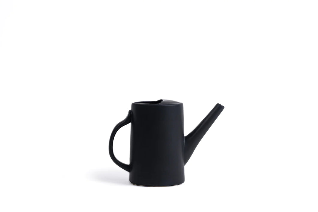 black momma pot watering can